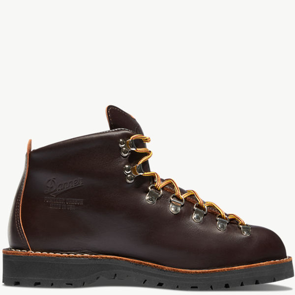 lightweight leather hiking boots