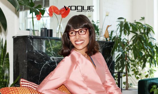Vogue desk