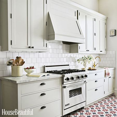 Viking range - Traditional - kitchen - RW Anderson Homes