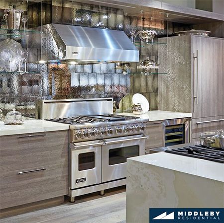 Viking range - Traditional - kitchen - RW Anderson Homes