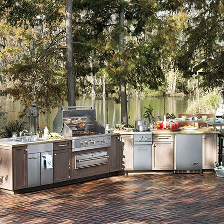 Viking Outdoor Kitchens - Viking Range, LLC  Outdoor kitchen design, Modern  outdoor kitchen, Outdoor kitchen appliances