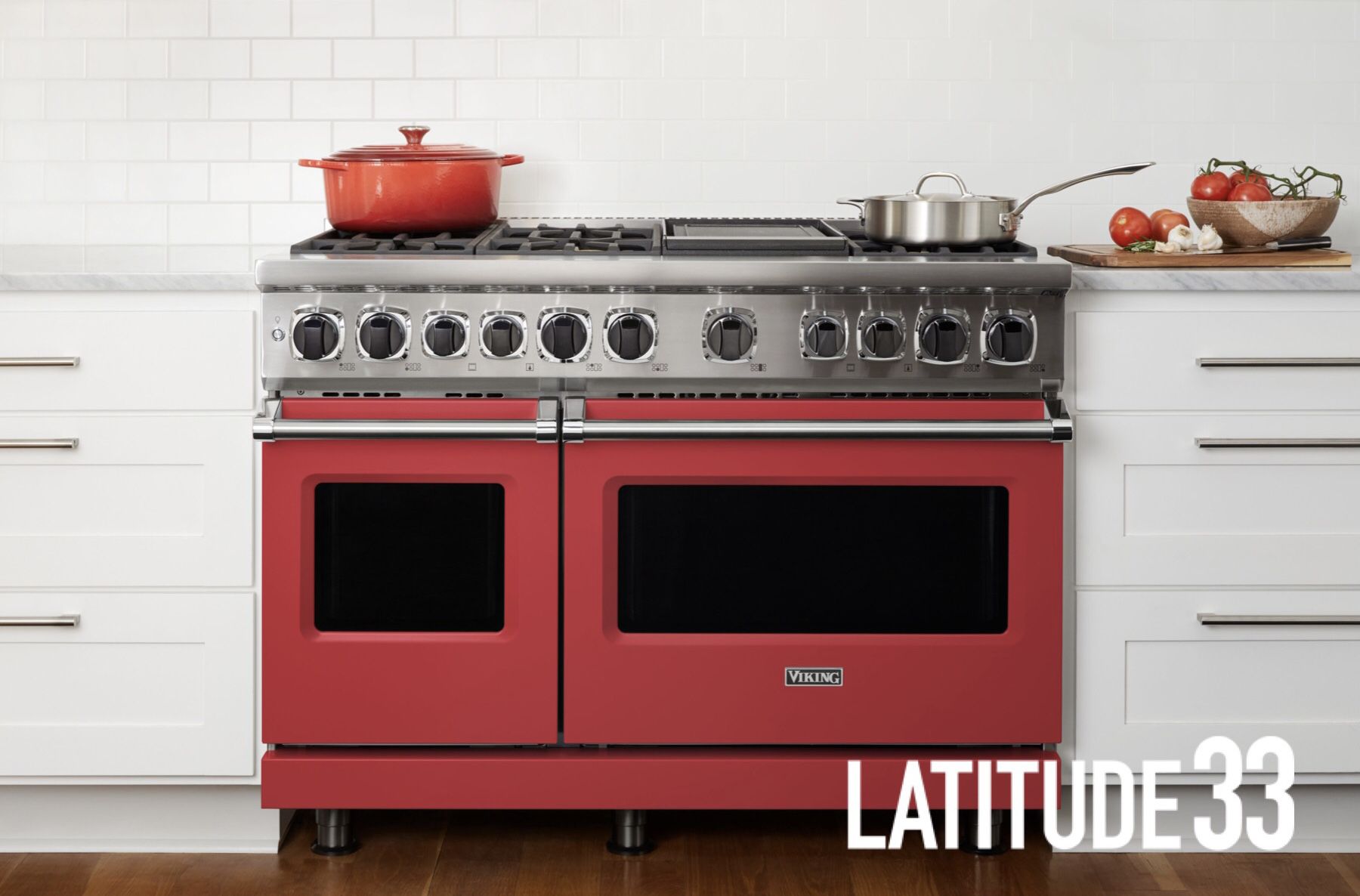 https://s7d3.scene7.com/is/image/VikingRange/latitude%2033%20mag?scl=1&resmode=sharp2