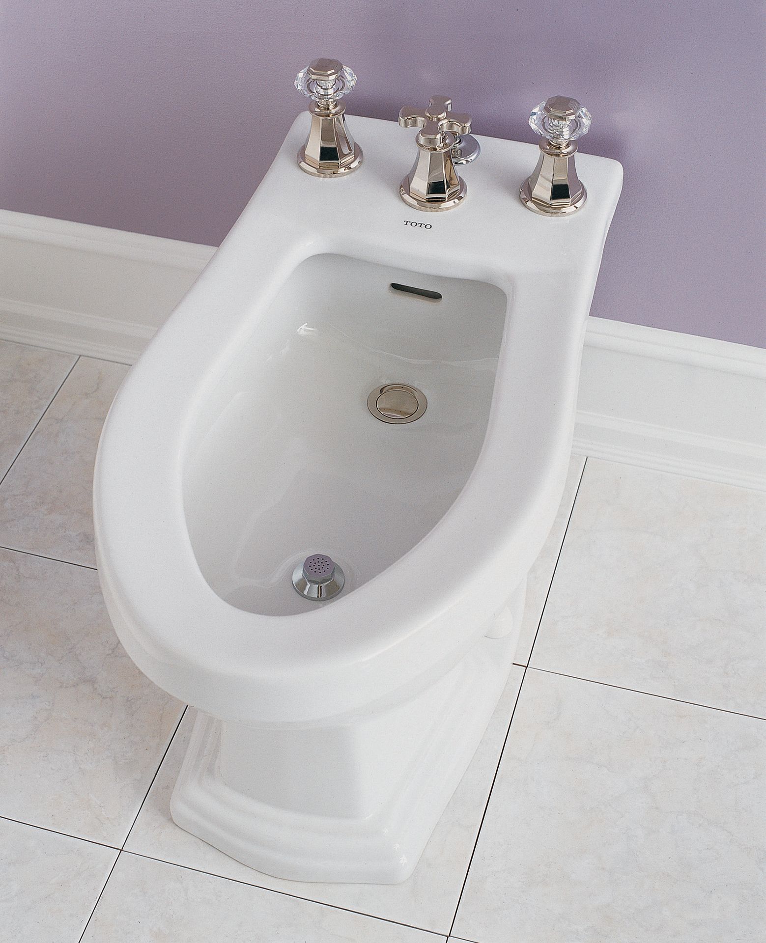 Clayton® Bidet, Vertical Spray