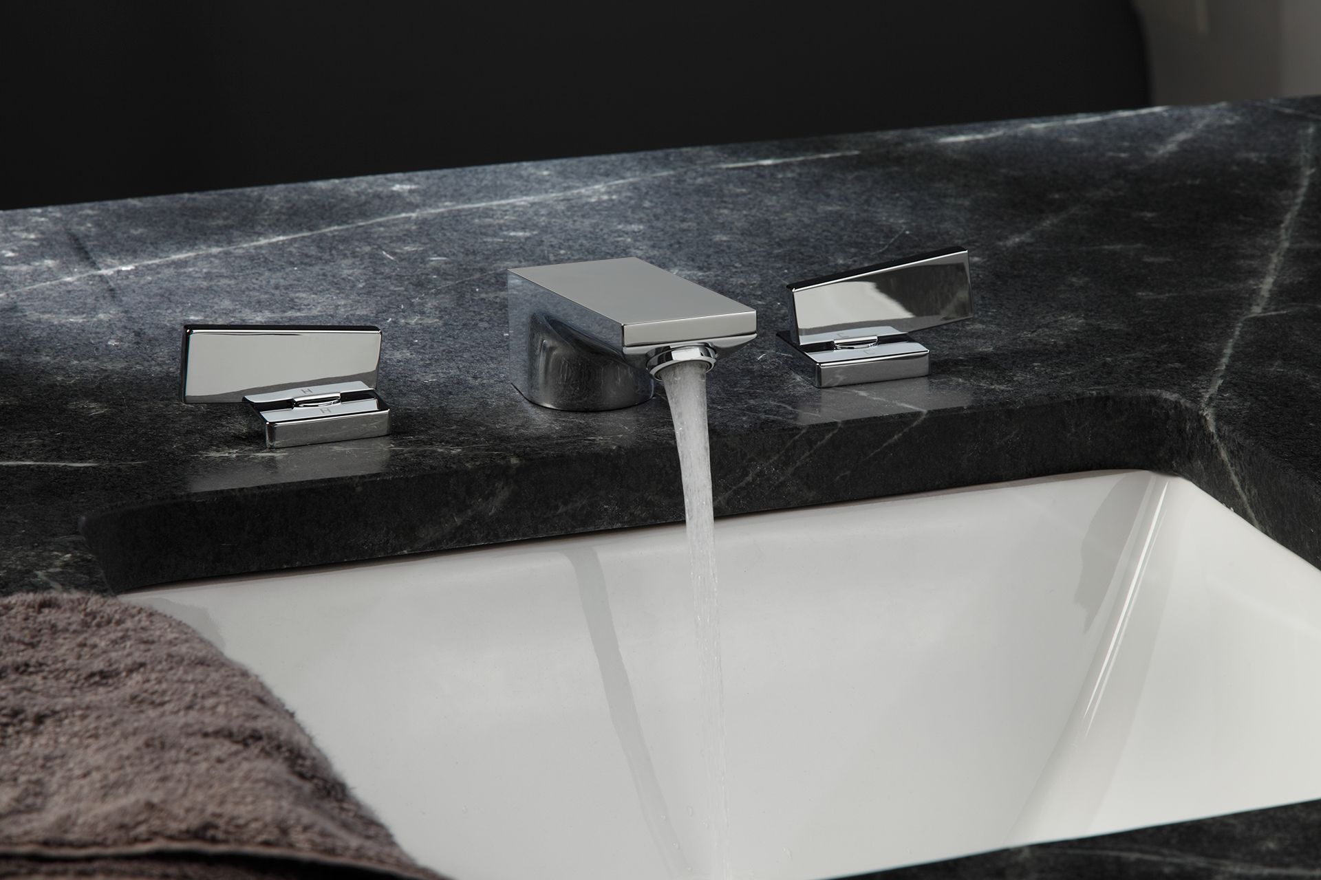 Legato® Widespread Lavatory Faucet