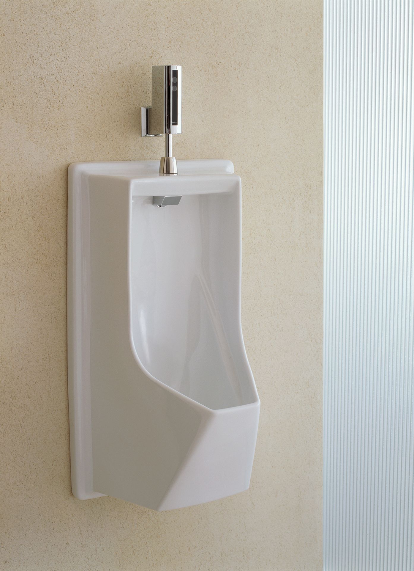 Lloyd Urinal with Electronic Flush Valve ADA